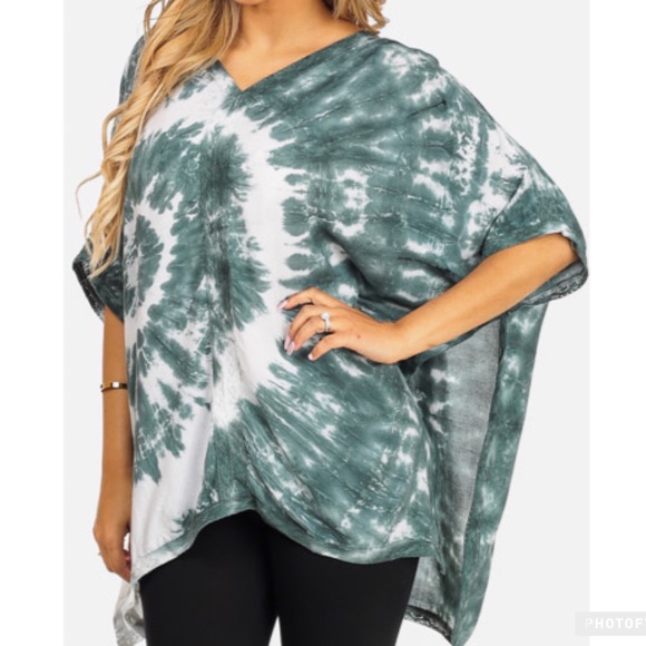 (Small/Medium) Sage Green Tie- Dye Poncho - Picture 1 of 6